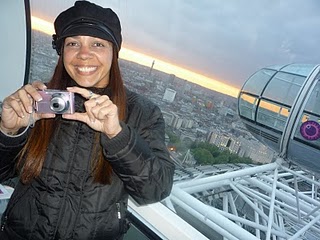Querida Debinha toda pimpona na London Eye