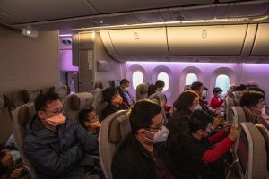 Máscara em avião