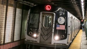 O metrô da linha L, que serve o Brooklyn